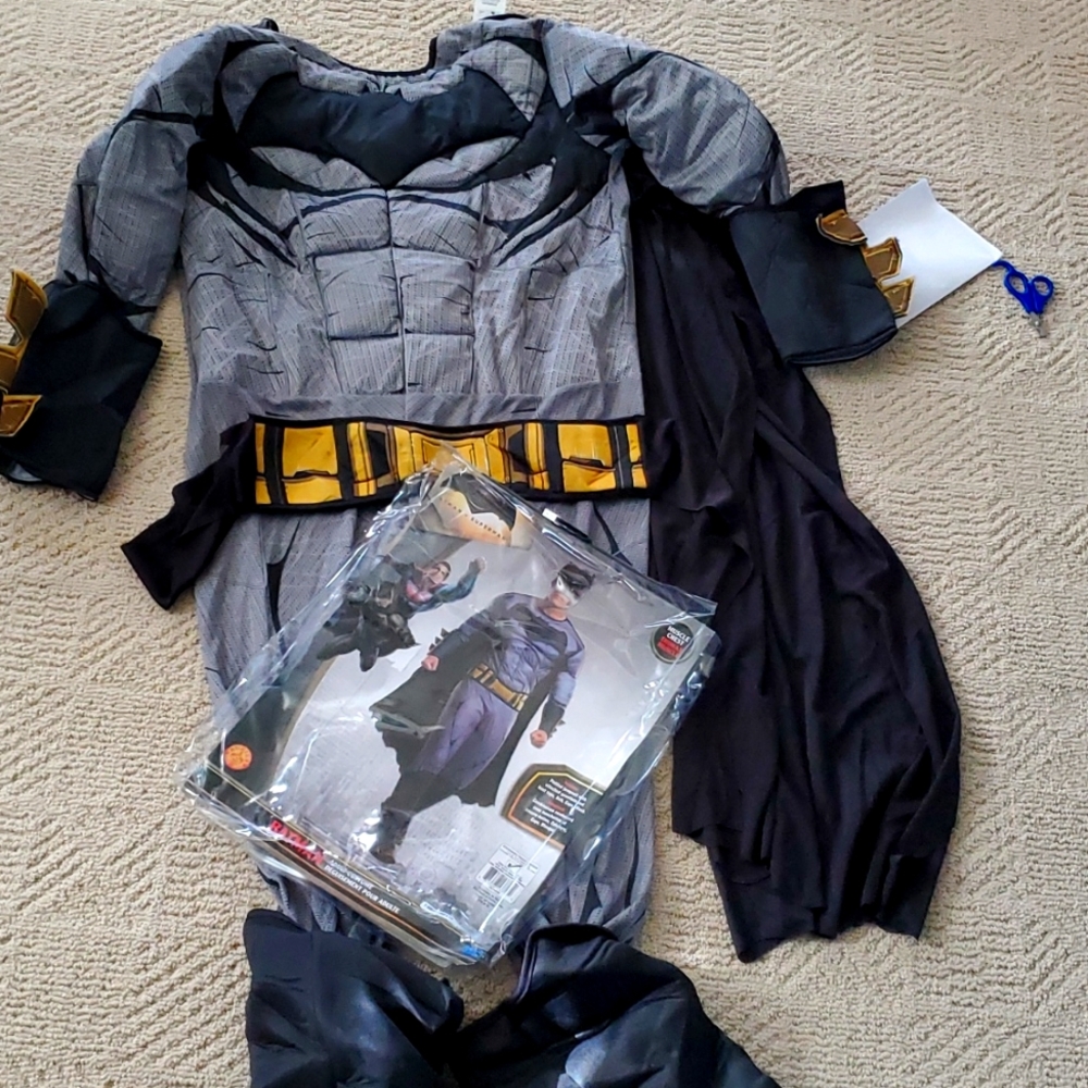 GUC Spirit Men's Gray and Black Superhero Costume with Yellow Belt
